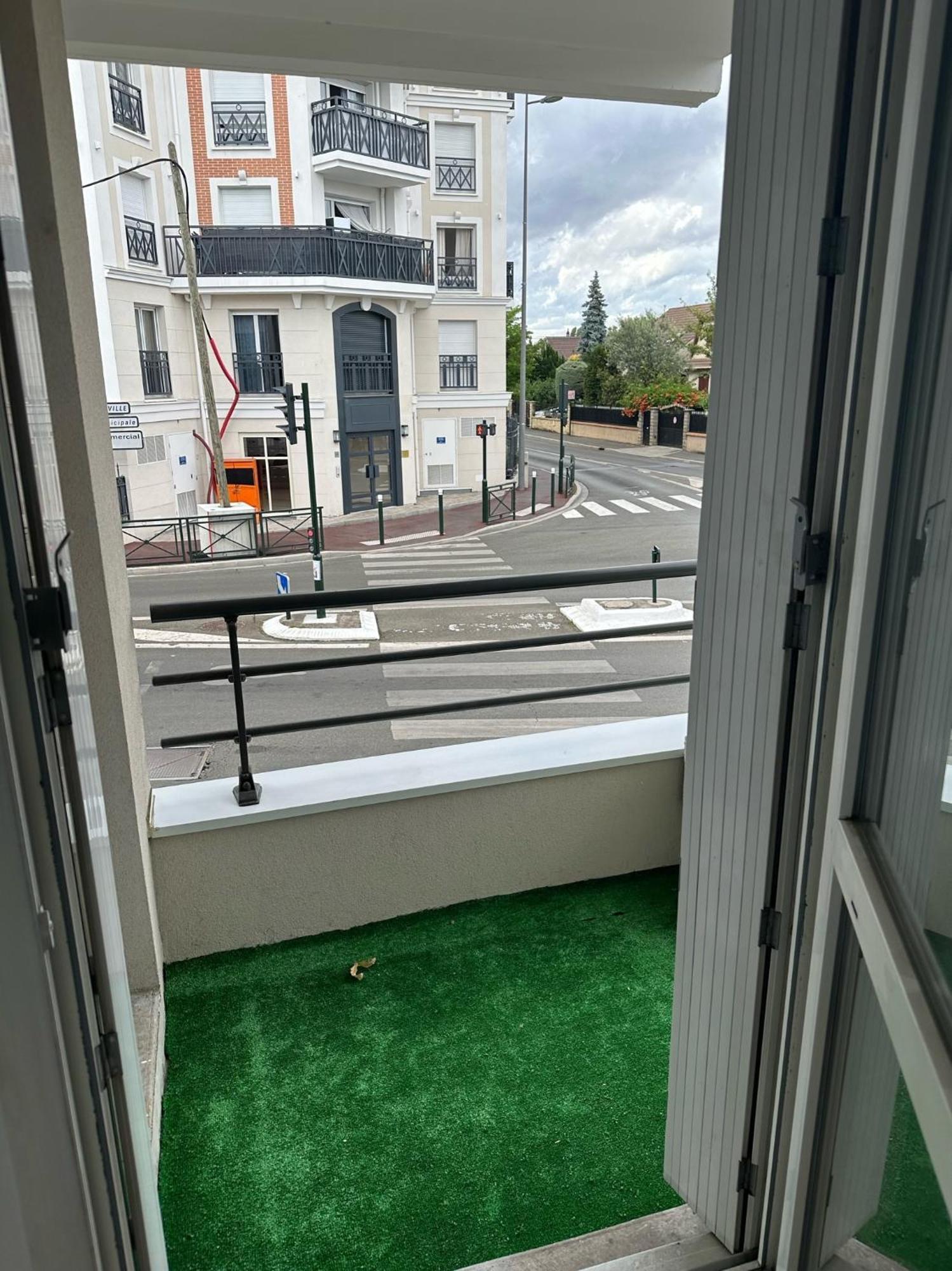 Appartement Cosy Proche Stade De France - Jo Paris 2024 Le Blanc-Mesnil Esterno foto